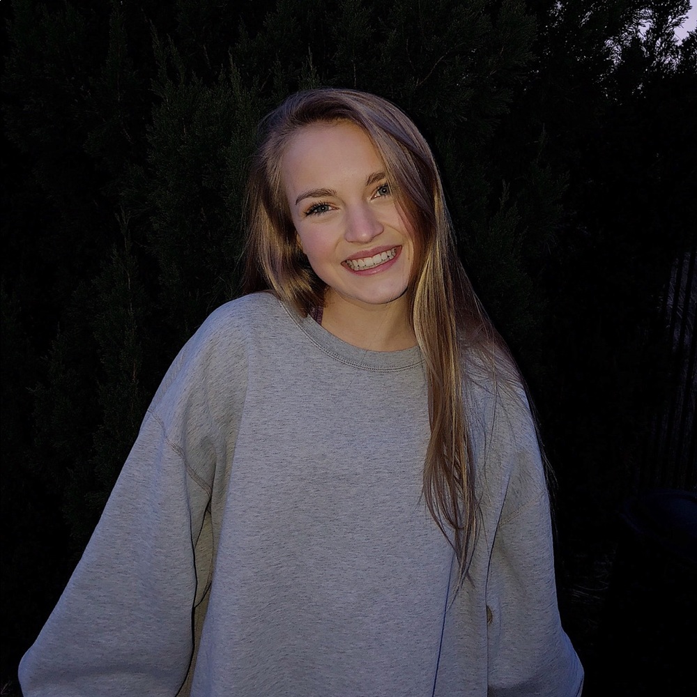 Meet your Posher, Chloe